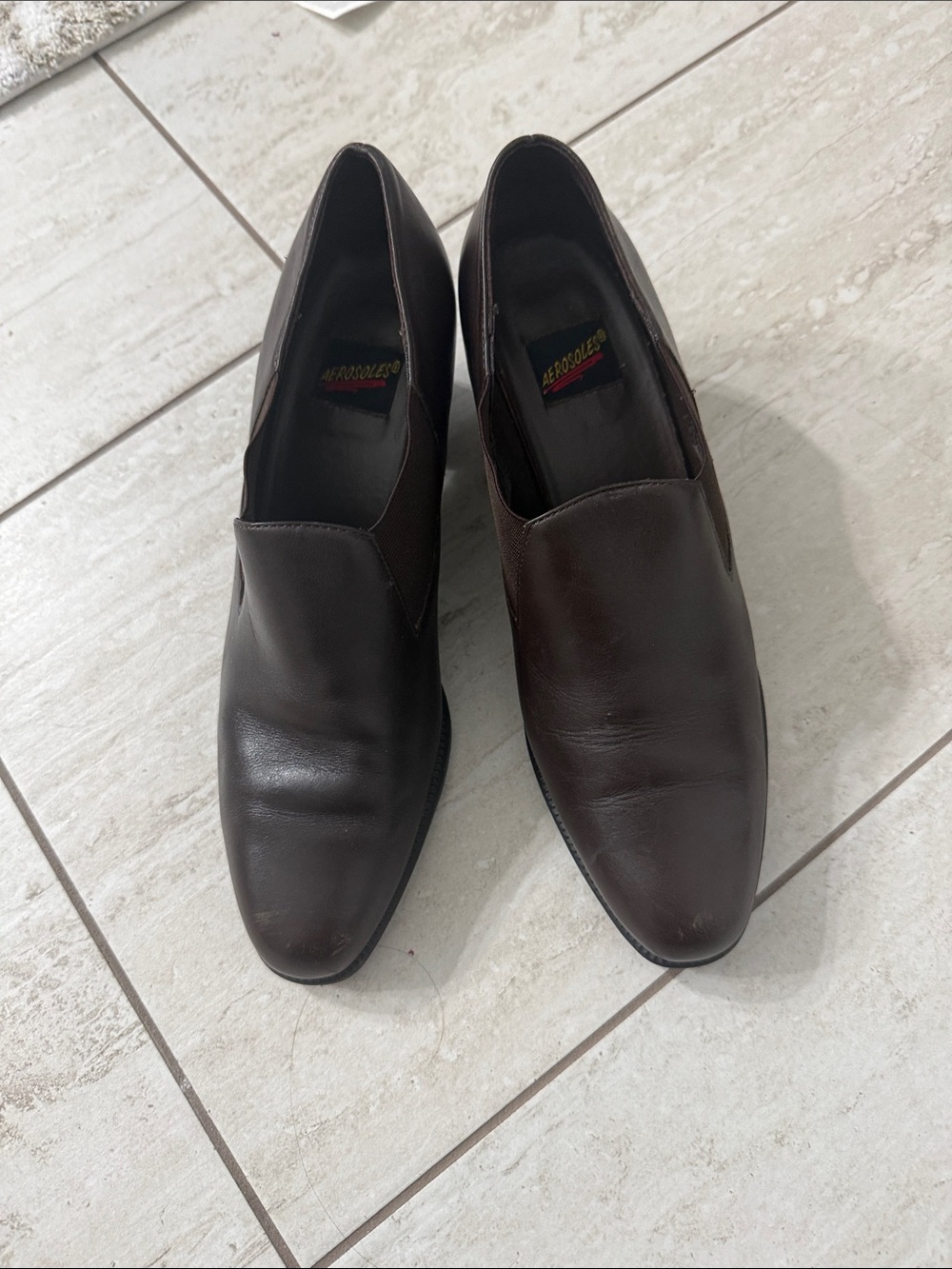 AEROSOLES ladies  Dark Brown Leather Slip-On booties  preowned ..like new ..9M